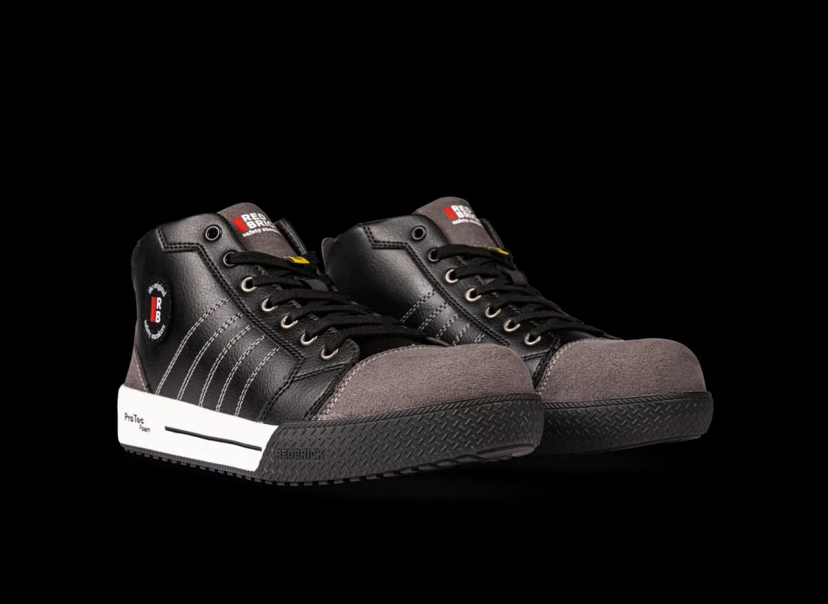Vorderansicht eines Paares Redbrick Dunk High Sicherheitsschuhe