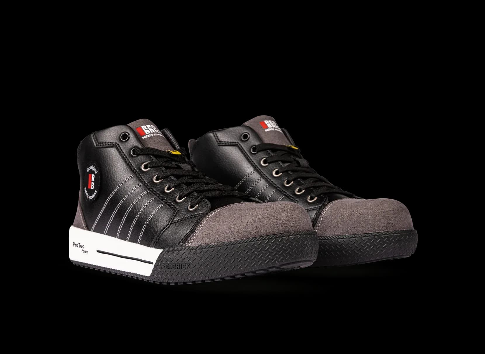 Vorderansicht eines Paares Redbrick Dunk High Sicherheitsschuhe