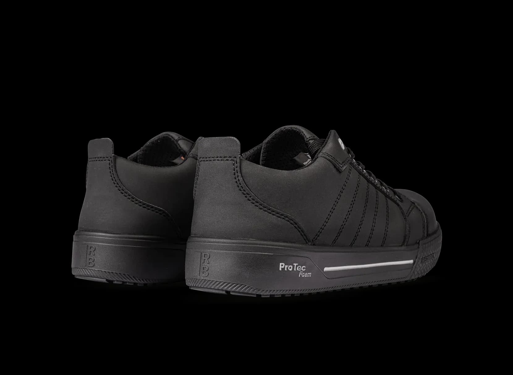 Achteraanzicht van een paar Redbrick Beater Low