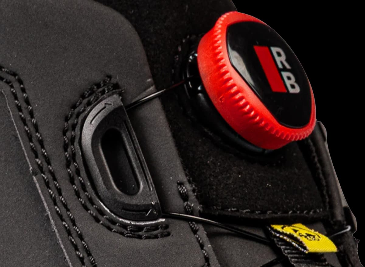 Close up boa sluiting Redbrick Sprint veliigheidsschoen