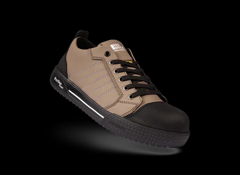 Floating Redbrick Jump Low Work Shoe
