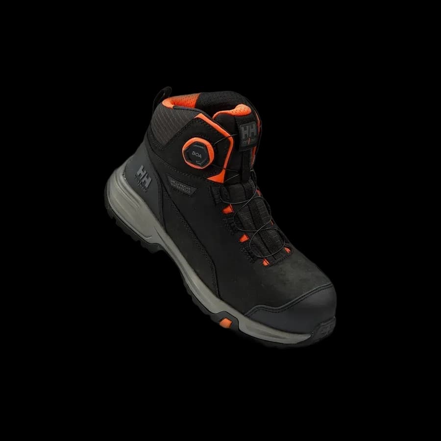 Atmospheric image of the floating Helly Hansen Manchester LTR Mid Boa S7S