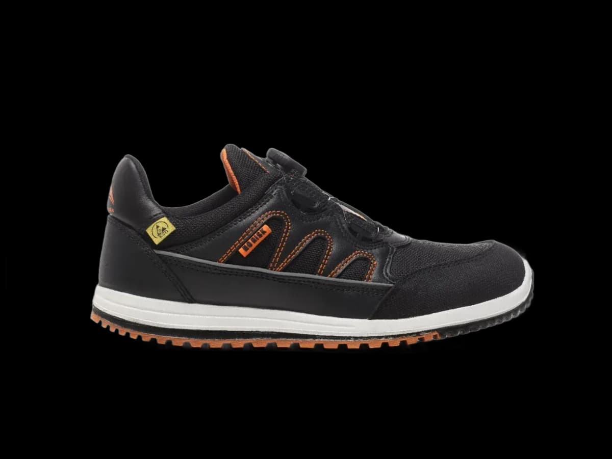 Right side view of No Risk Sprinter work shoes