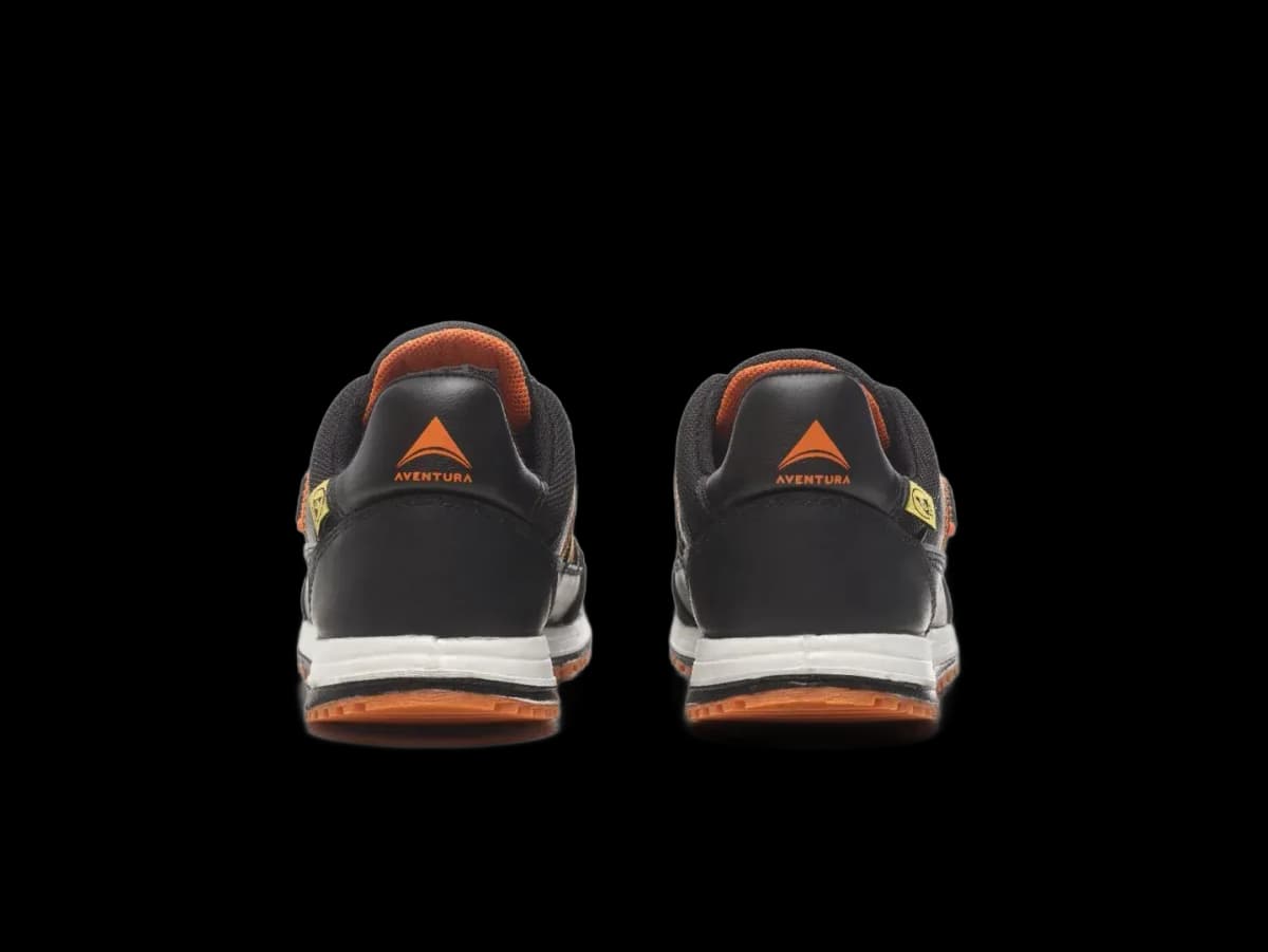 Rear view of No Risk Sprinter work shoes