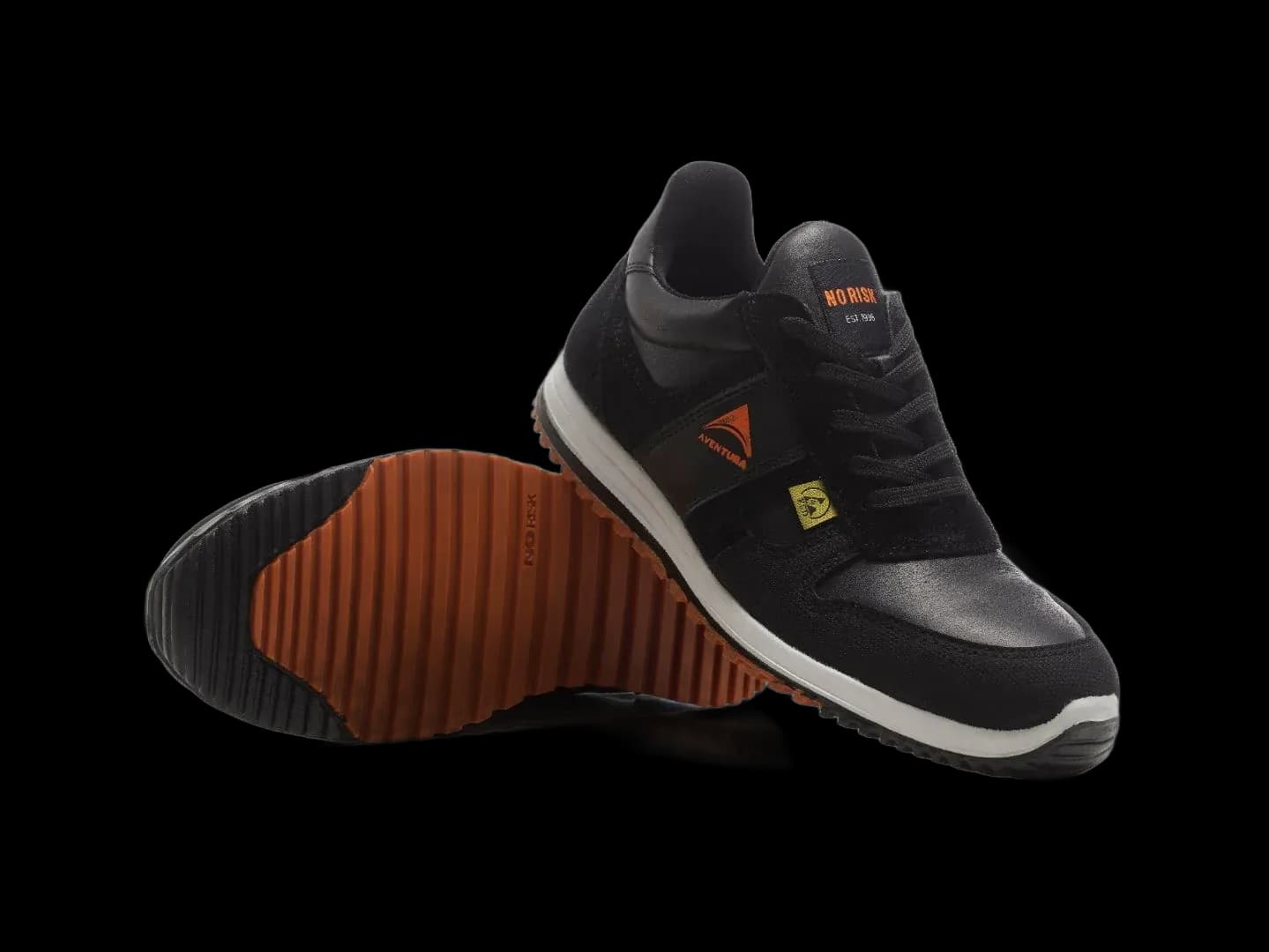 Een paar No RIsk Rider Laag op elkaar gestapeld