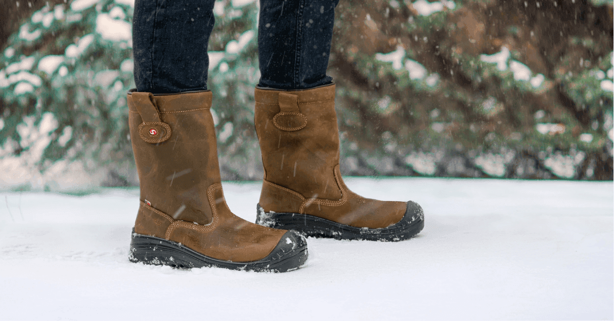 buty robocze w śniegu